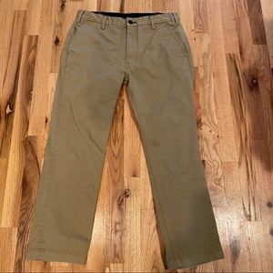Levi’s - Men’s Khaki Pants - Size 33W x 30L